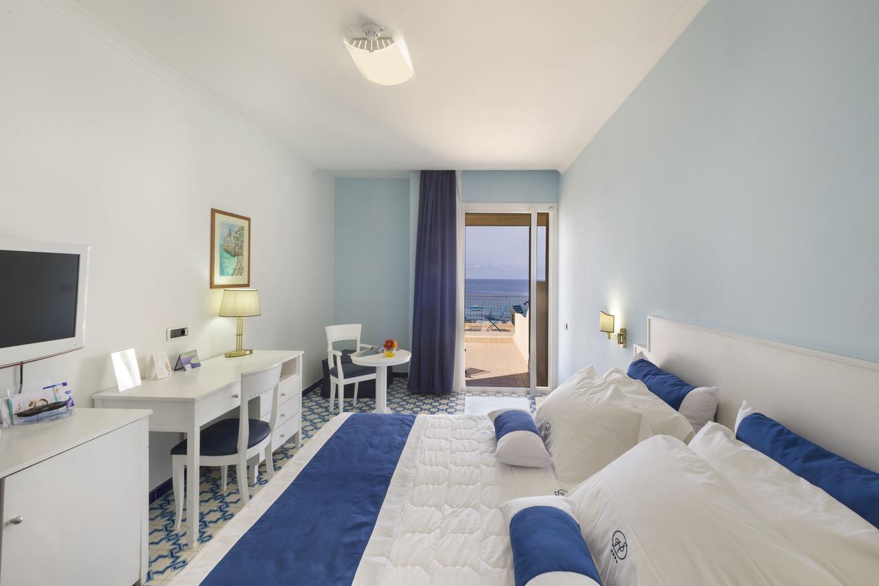 Hotel Saline Палінуро Екстер'єр фото